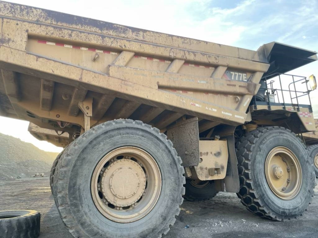 CAT 777e - 未铰接自卸车/ 运石车:图3 CAT 777e - 未铰接自卸车/ 运石车:图3