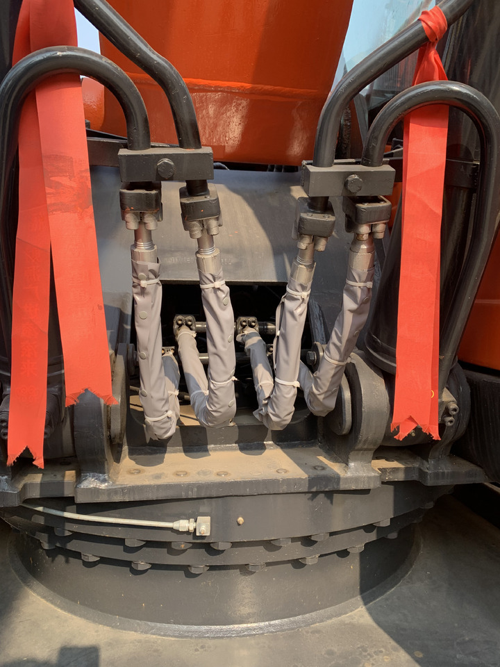 DOOSAN DX300LC-9C - 轮式挖掘机:图5 DOOSAN DX300LC-9C - 轮式挖掘机:图5