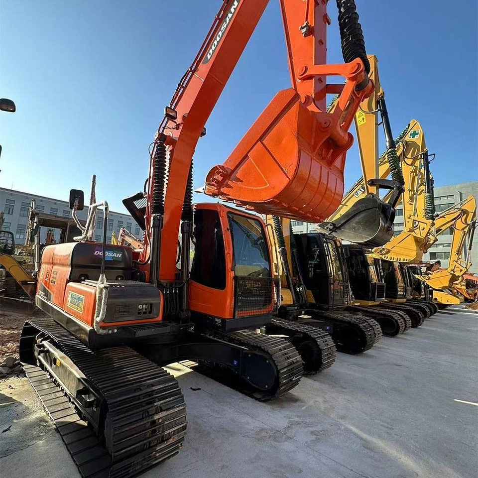 Doosan DX150LC-9C - 履带式挖掘机:图4 Doosan DX150LC-9C - 履带式挖掘机:图4