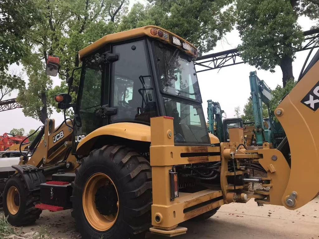 JCB 3 CX - 反铲装载机:图3 JCB 3 CX - 反铲装载机:图3