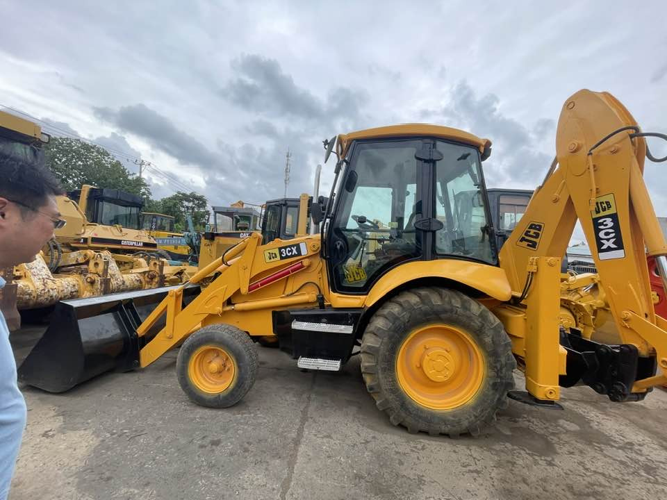JCB 3CX - 反铲装载机:图1 JCB 3CX - 反铲装载机:图1