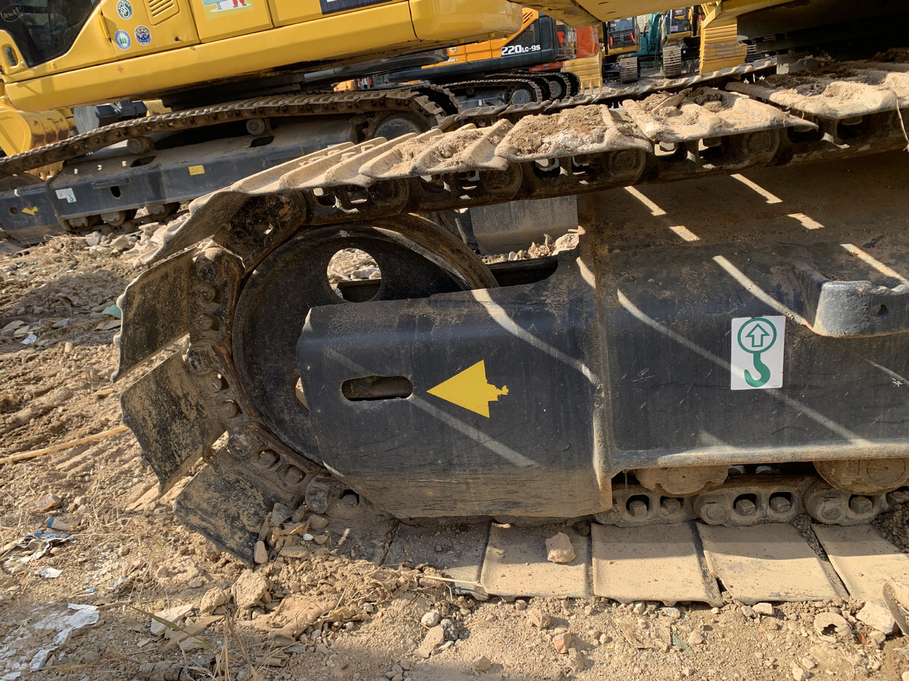 KOMATSU PC130 - 履带式挖掘机:图2 KOMATSU PC130 - 履带式挖掘机:图2