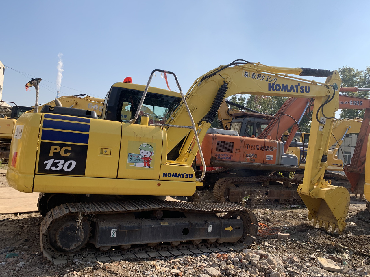 KOMATSU PC130 - 履带式挖掘机:图4 KOMATSU PC130 - 履带式挖掘机:图4