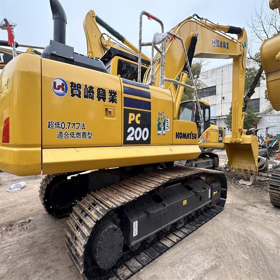 Komatsu PC 200 - 履带式挖掘机:图1 Komatsu PC 200 - 履带式挖掘机:图1
