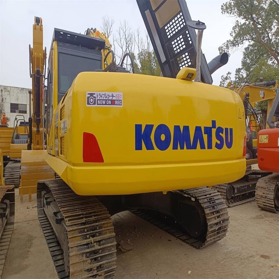 Komatsu PC 220 - 履带式挖掘机:图2 Komatsu PC 220 - 履带式挖掘机:图2