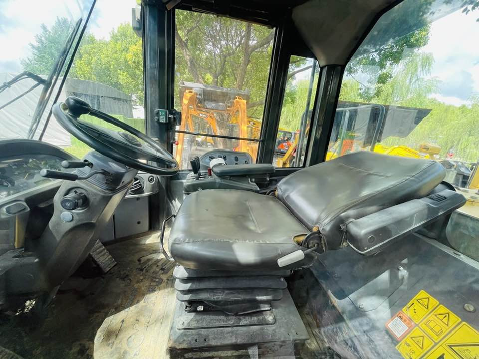 Komatsu WA380-8 - 轮式装载机:图1 Komatsu WA380-8 - 轮式装载机:图1