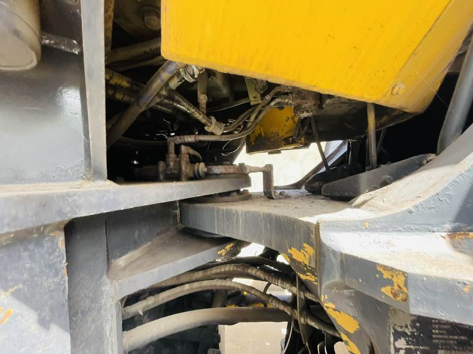Komatsu WA500 - 轮式装载机:图2 Komatsu WA500 - 轮式装载机:图2