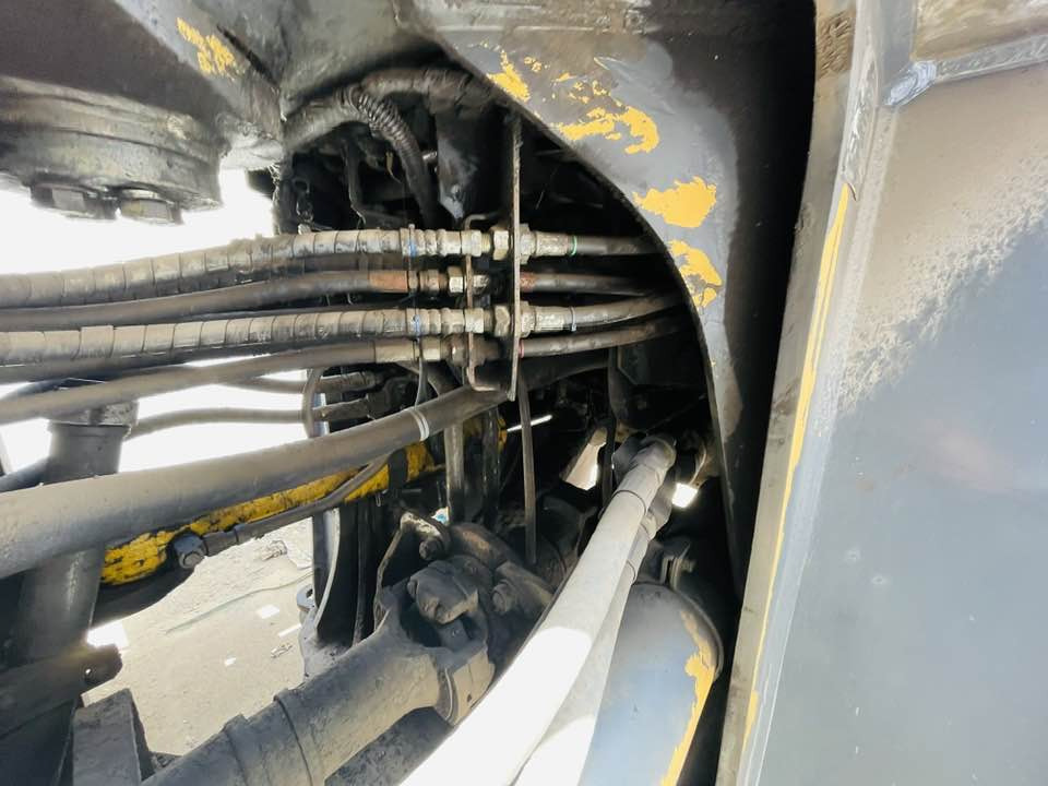 Komatsu WA500 - 轮式装载机:图3 Komatsu WA500 - 轮式装载机:图3