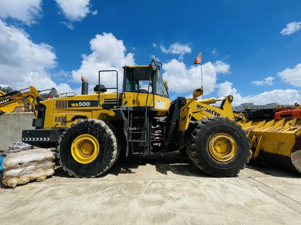 Komatsu WA500 - 轮式装载机:图1 Komatsu WA500 - 轮式装载机:图1