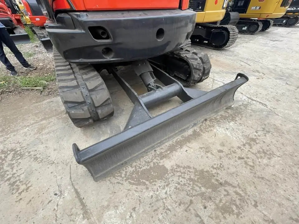 Kubota KX165-5 - 小型挖掘机:图2 Kubota KX165-5 - 小型挖掘机:图2