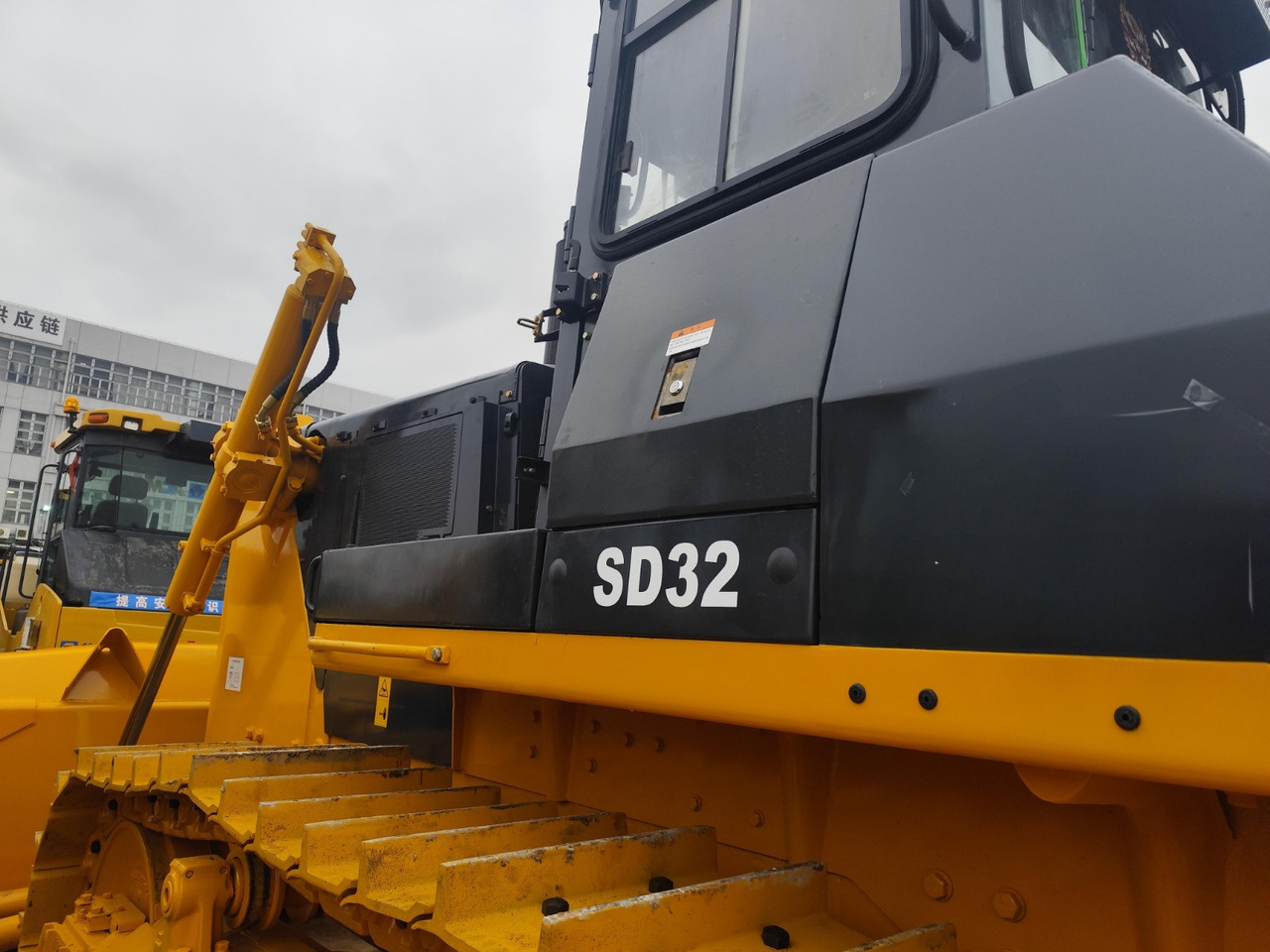 SHANTUI SD32 - 推土机:图3 SHANTUI SD32 - 推土机:图3