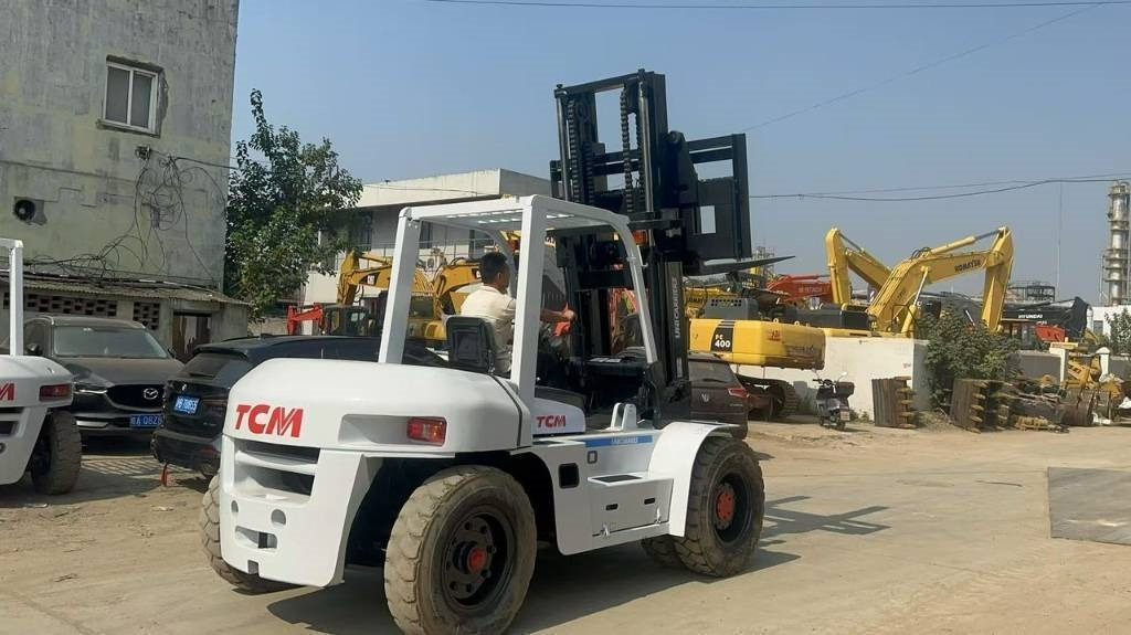 TCM FD 100 Z8 - 伸缩臂叉装车:图1 TCM FD 100 Z8 - 伸缩臂叉装车:图1