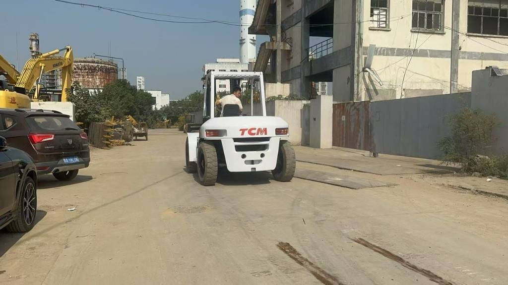 TCM FD 100 Z8 - 伸缩臂叉装车:图4 TCM FD 100 Z8 - 伸缩臂叉装车:图4