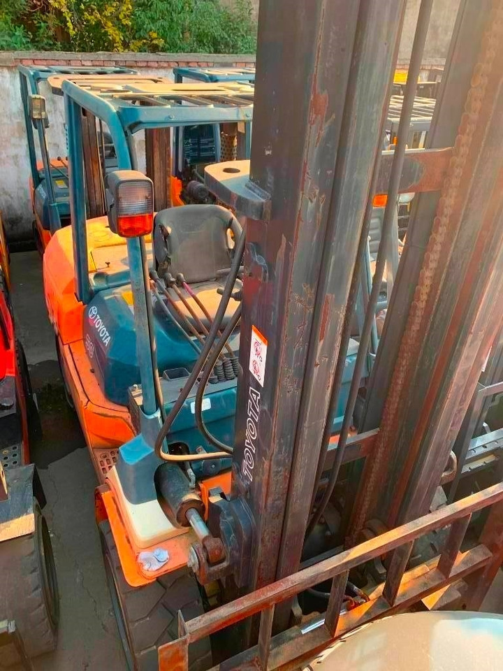 Toyota 7 FDA 50  - 柴油叉车:图2 Toyota 7 FDA 50  - 柴油叉车:图2