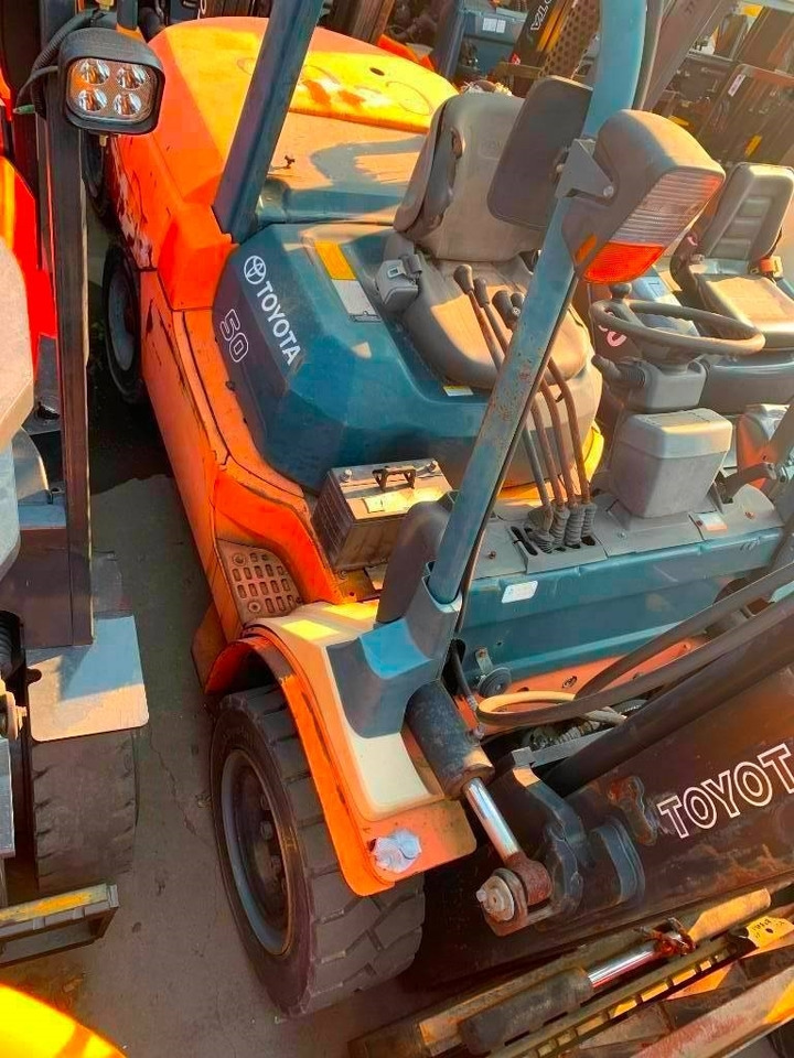 Toyota 7 FDA 50  - 柴油叉车:图1 Toyota 7 FDA 50  - 柴油叉车:图1