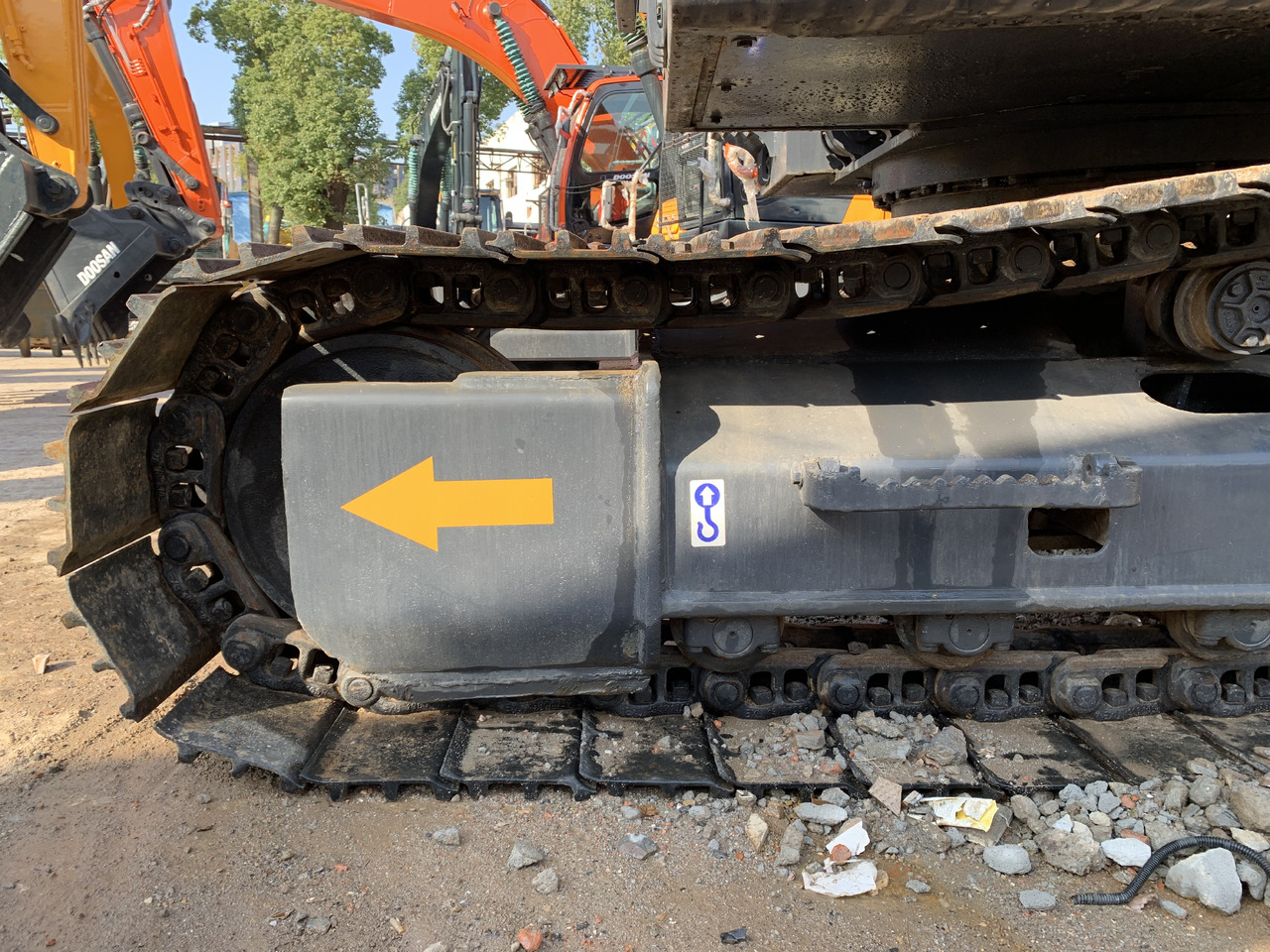 Volvo EC210D - 轮式挖掘机:图4 Volvo EC210D - 轮式挖掘机:图4