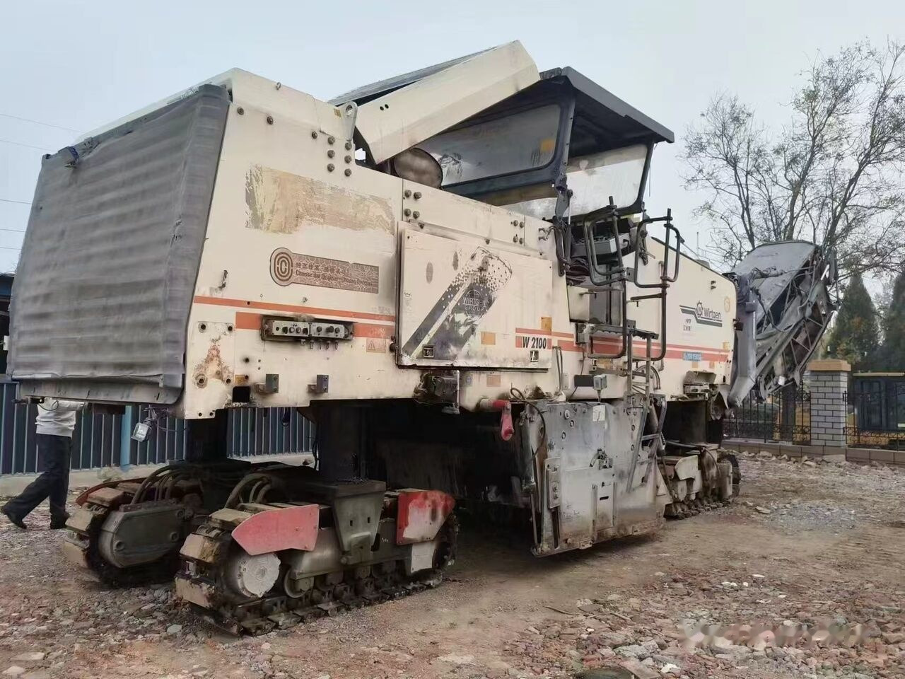 Wirtgen W2100 - 冷铣刨机:图1 Wirtgen W2100 - 冷铣刨机:图1