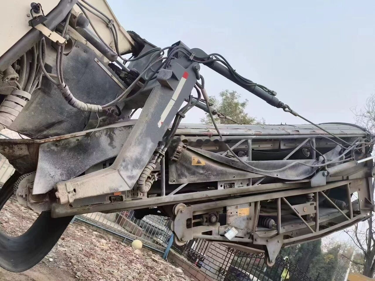 Wirtgen W2100 - 冷铣刨机:图2 Wirtgen W2100 - 冷铣刨机:图2