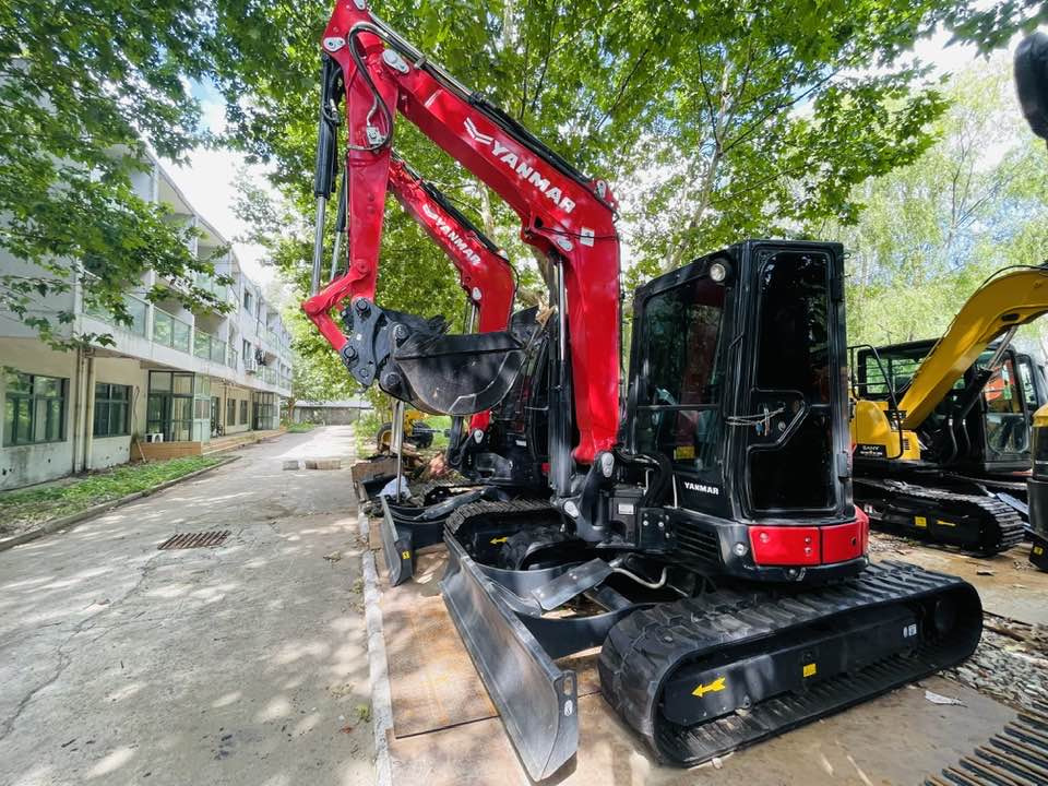 Yanmar ViO35 - 小型挖掘机:图2 Yanmar ViO35 - 小型挖掘机:图2