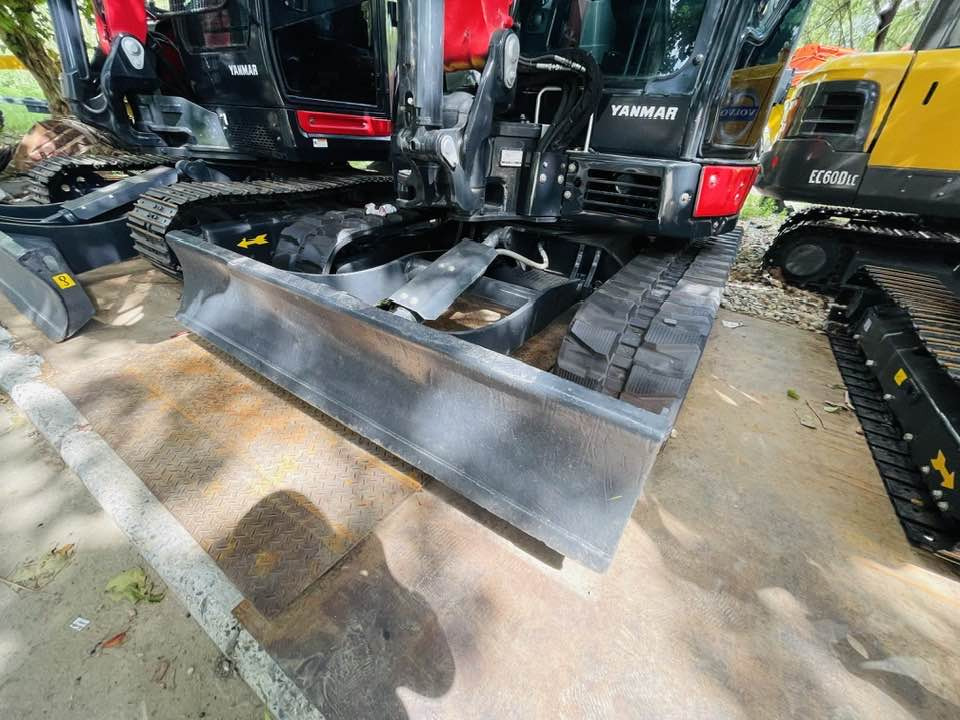 Yanmar ViO55 - 小型挖掘机:图2 Yanmar ViO55 - 小型挖掘机:图2