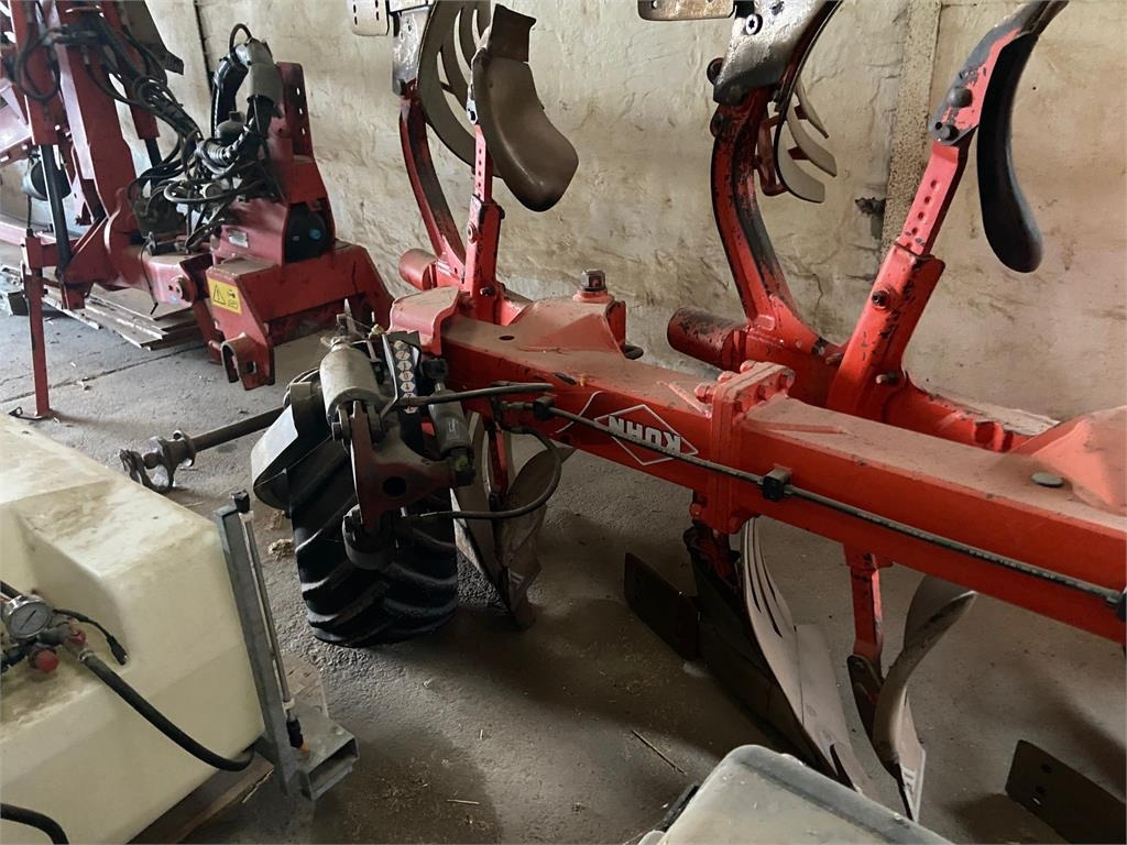 Kuhn VARI-MASTER 153 4+1 - 犁:图2 Kuhn VARI-MASTER 153 4+1 - 犁:图2