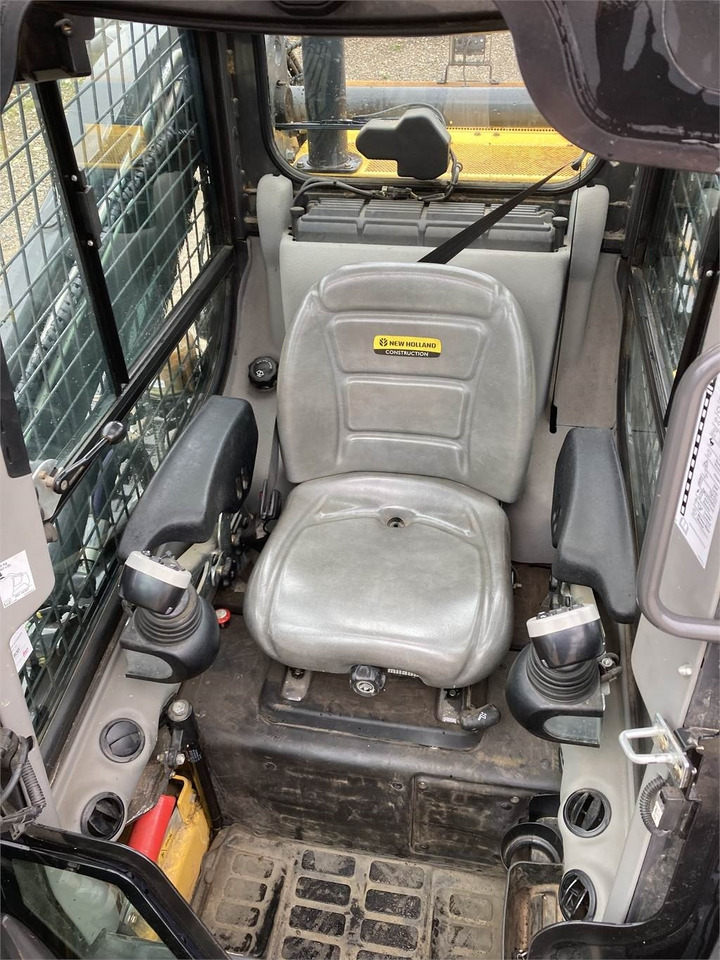 New Holland C 238 LOADER - 紧凑型轨道装载机:图5 New Holland C 238 LOADER - 紧凑型轨道装载机:图5