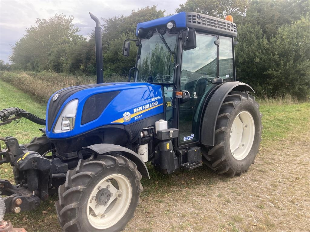 New Holland T4.80N SS CAB - 拖拉机:图3 New Holland T4.80N SS CAB - 拖拉机:图3