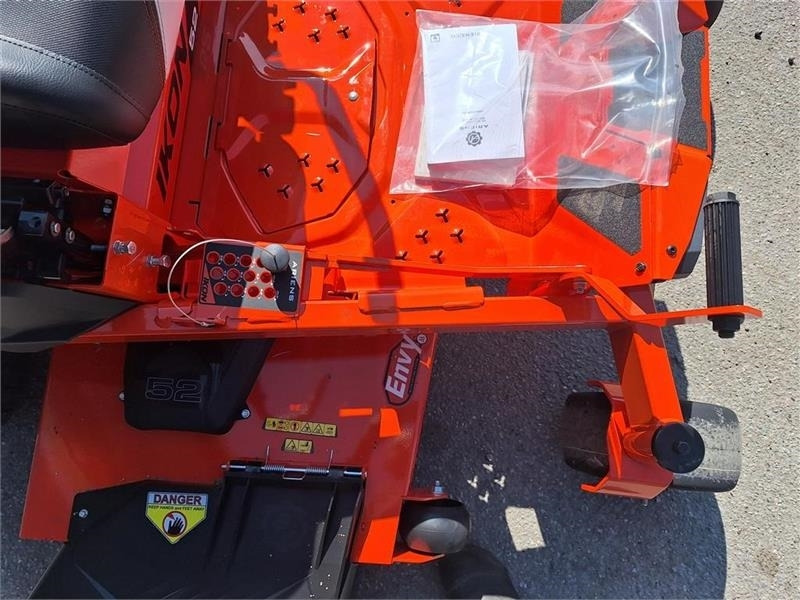 Ariens IKON XD 52" (132 Cm. Klippe bredde) - 市政牵引车:图3 Ariens IKON XD 52" (132 Cm. Klippe bredde) - 市政牵引车:图3