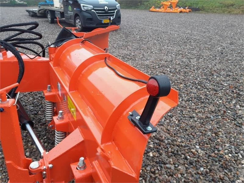 - - - BOXER AGRI - 推雪板 适用于 农业机械:图2 - - - BOXER AGRI - 推雪板 适用于 农业机械:图2