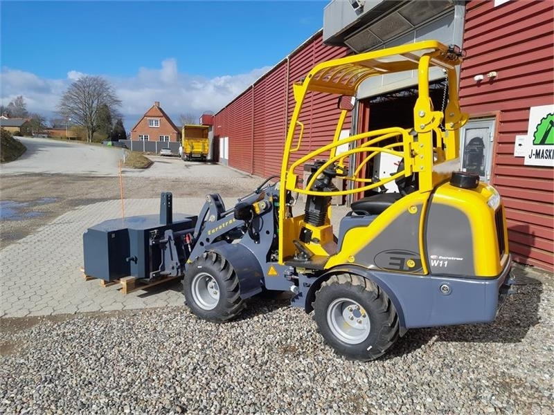 Eurotrac W11 LAV TÅRN  - 紧凑型装载机:图3 Eurotrac W11 LAV TÅRN  - 紧凑型装载机:图3