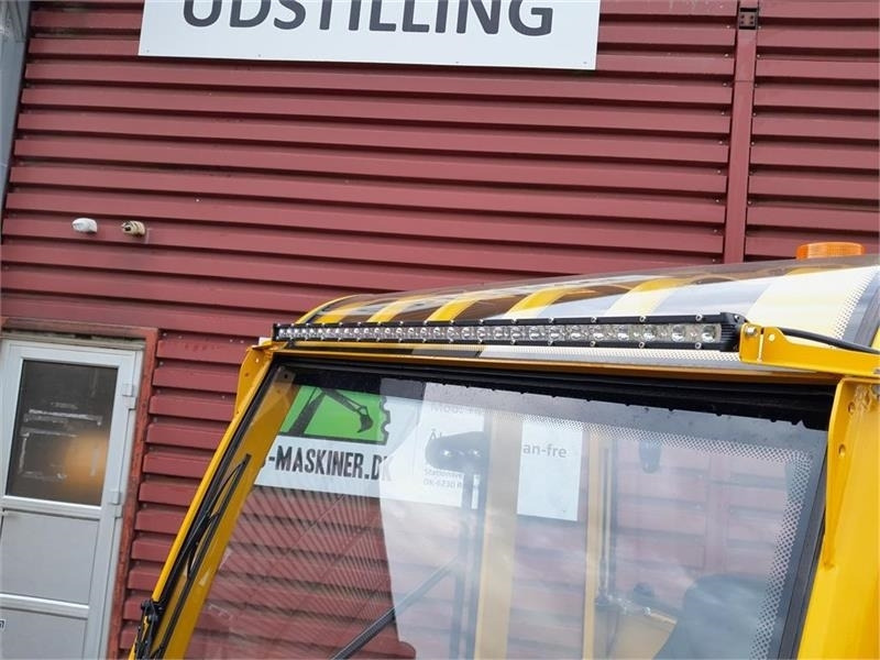 紧凑型装载机 Eurotrac W12 med førerhus：图17