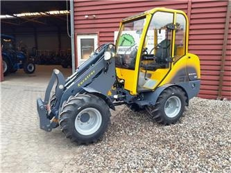 Eurotrac W12 med førerhus  - 紧凑型装载机:图1 Eurotrac W12 med førerhus  - 紧凑型装载机:图1