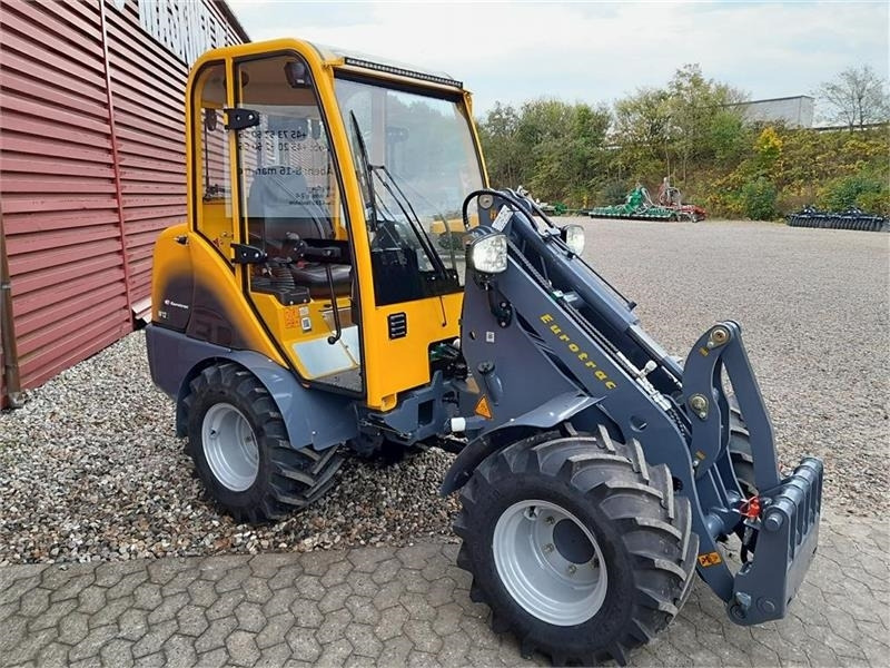 紧凑型装载机 Eurotrac W12 med førerhus：图7