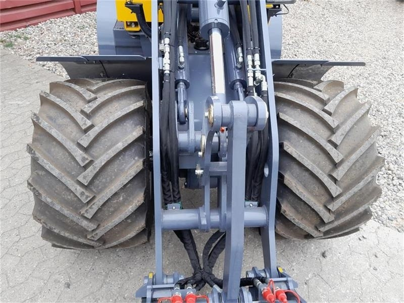 紧凑型装载机 Eurotrac W12：图7