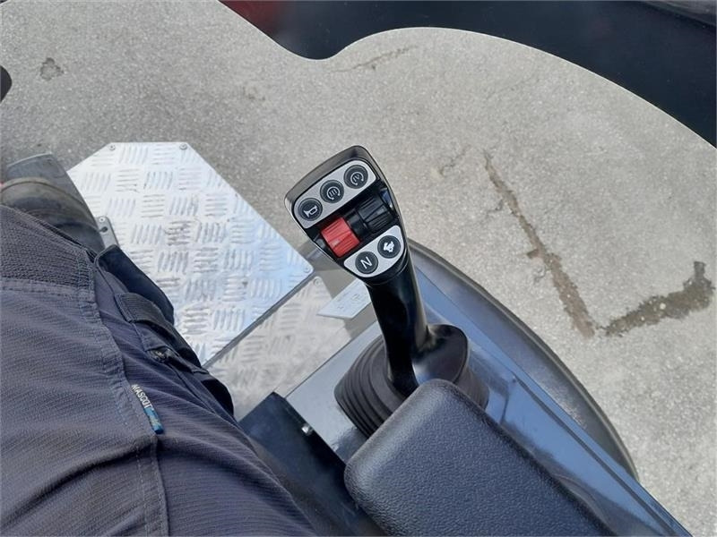 紧凑型装载机 Heracles H220:图12 紧凑型装载机 Heracles H220:图12