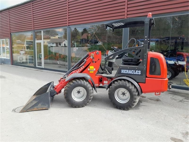 Heracles H220 - 紧凑型装载机:图3 Heracles H220 - 紧凑型装载机:图3