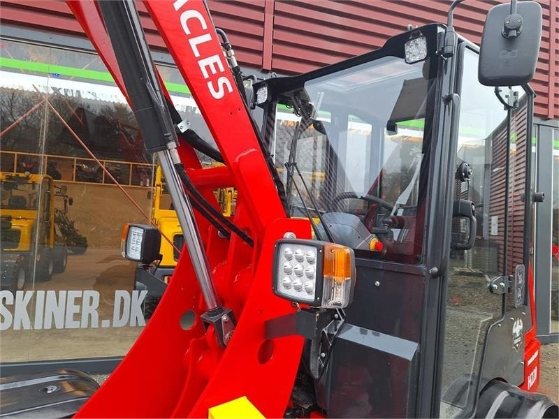 紧凑型装载机 Heracles H220：图8