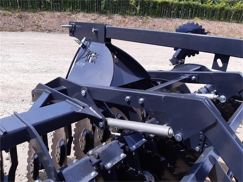 Inter-Tech Diskharve 4 meter J-Maskiner 4 meter med hydraulis - 圆盘耙:图4 Inter-Tech Diskharve 4 meter J-Maskiner 4 meter med hydraulis - 圆盘耙:图4
