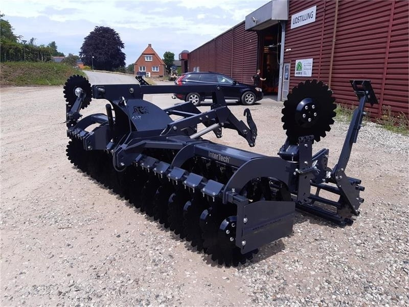 Inter-Tech Diskharve 4 meter J-Maskiner 4 meter med hydraulis - 圆盘耙:图1 Inter-Tech Diskharve 4 meter J-Maskiner 4 meter med hydraulis - 圆盘耙:图1