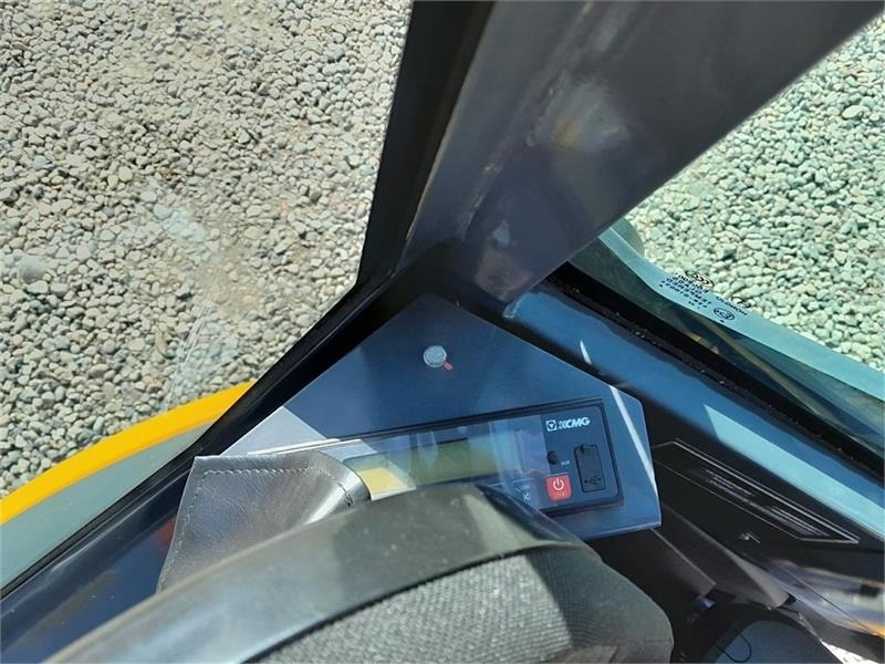 小型挖掘机 XCMG Xe27e：图14