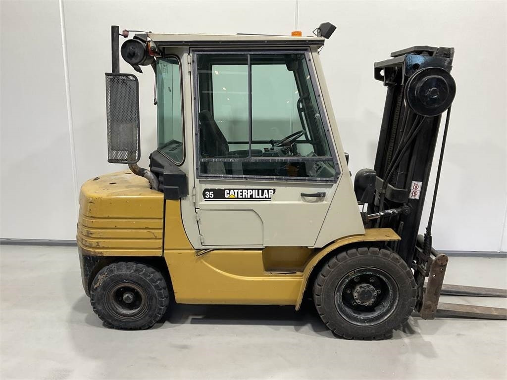 CAT DP35A - 柴油叉车:图1 CAT DP35A - 柴油叉车:图1