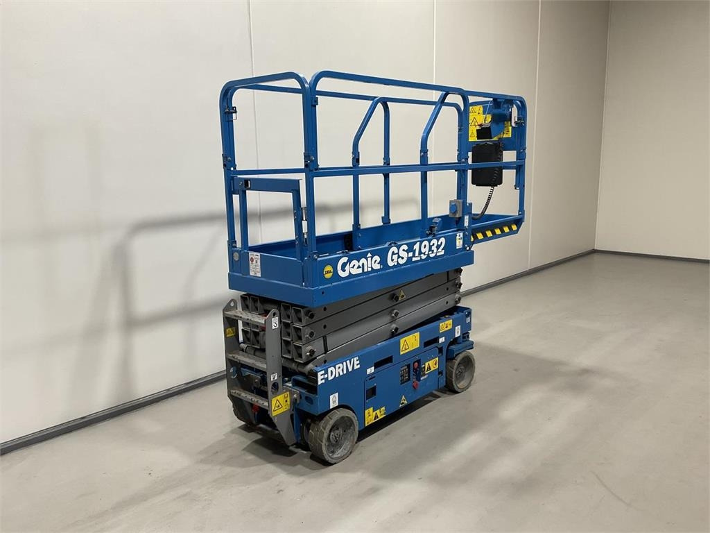 Genie GS-1932 - 剪式升降机:图3 Genie GS-1932 - 剪式升降机:图3