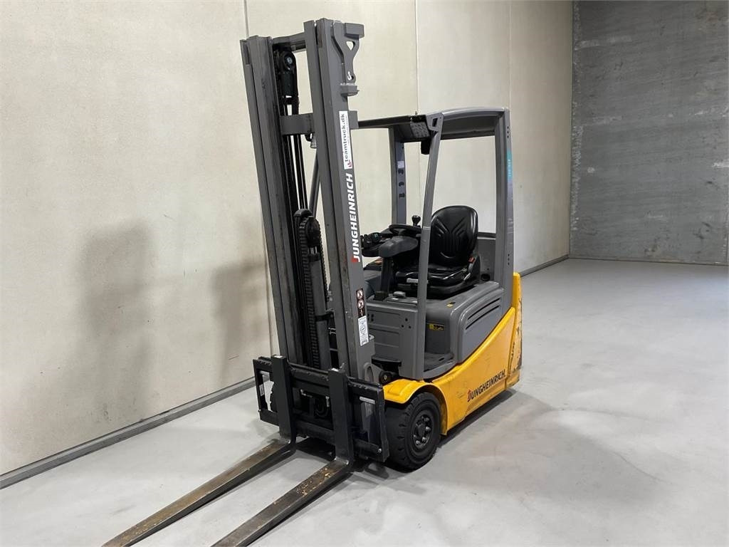 Jungheinrich EFG 215 - 电动叉车:图4 Jungheinrich EFG 215 - 电动叉车:图4