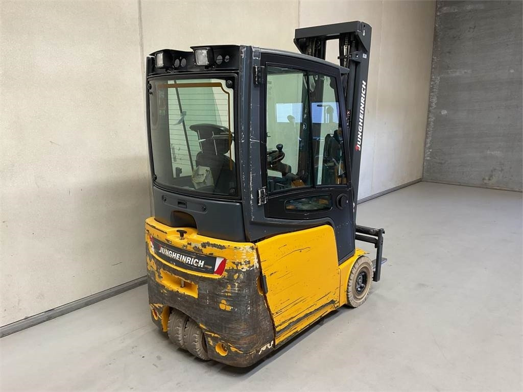 Jungheinrich EFG 216 - 电动叉车:图2 Jungheinrich EFG 216 - 电动叉车:图2