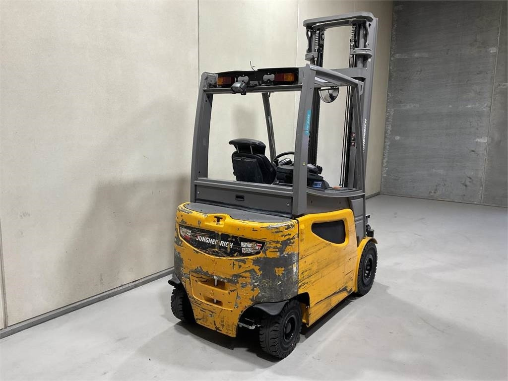Jungheinrich EFG 425 K - 电动叉车:图2 Jungheinrich EFG 425 K - 电动叉车:图2