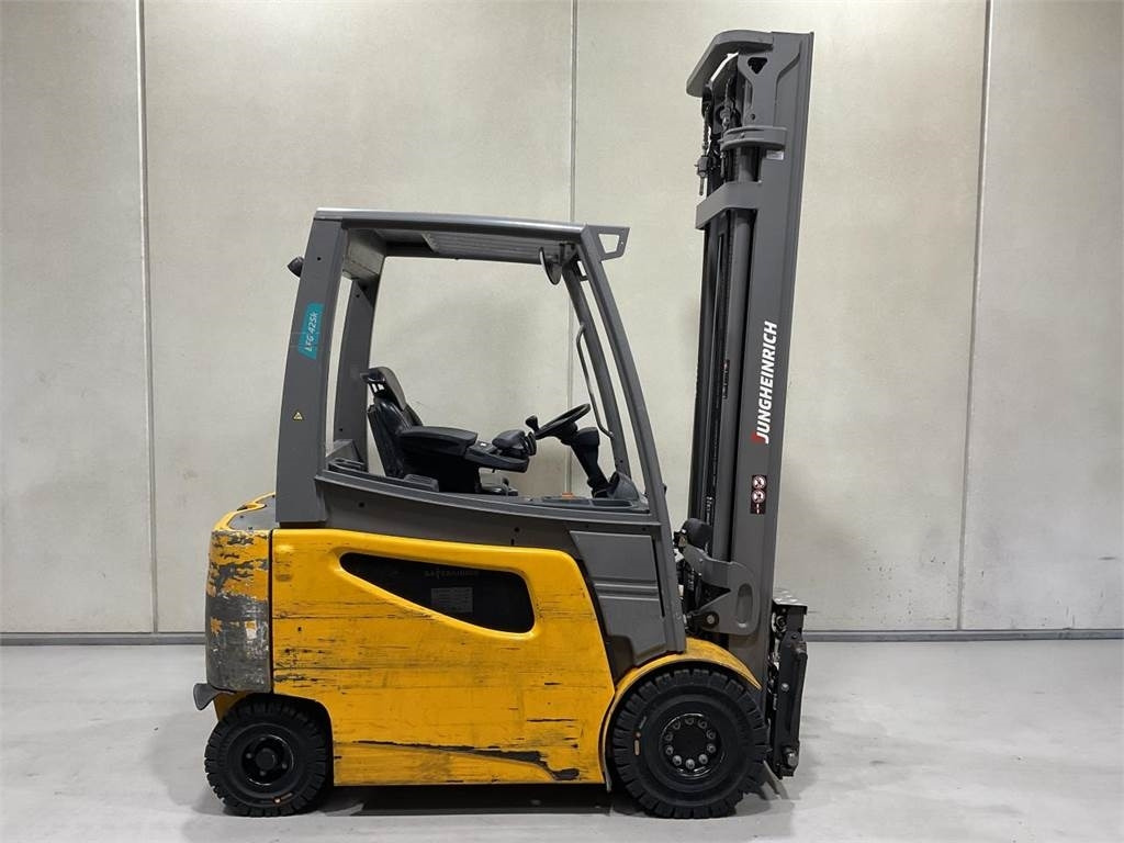 Jungheinrich EFG 425 K - 电动叉车:图1 Jungheinrich EFG 425 K - 电动叉车:图1