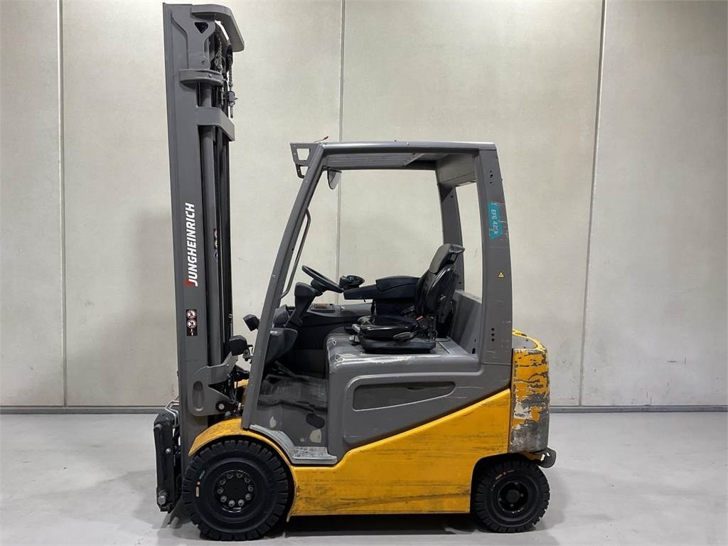Jungheinrich EFG 425 K - 电动叉车:图3 Jungheinrich EFG 425 K - 电动叉车:图3
