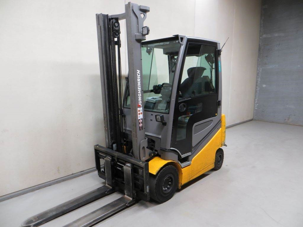 Jungheinrich EFG 425K - 电动叉车:图3 Jungheinrich EFG 425K - 电动叉车:图3