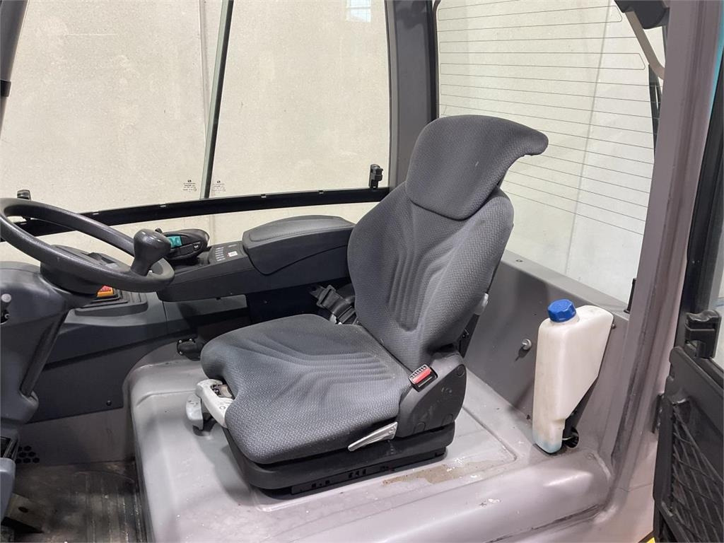 Jungheinrich EFG 425K - 电动叉车:图5 Jungheinrich EFG 425K - 电动叉车:图5