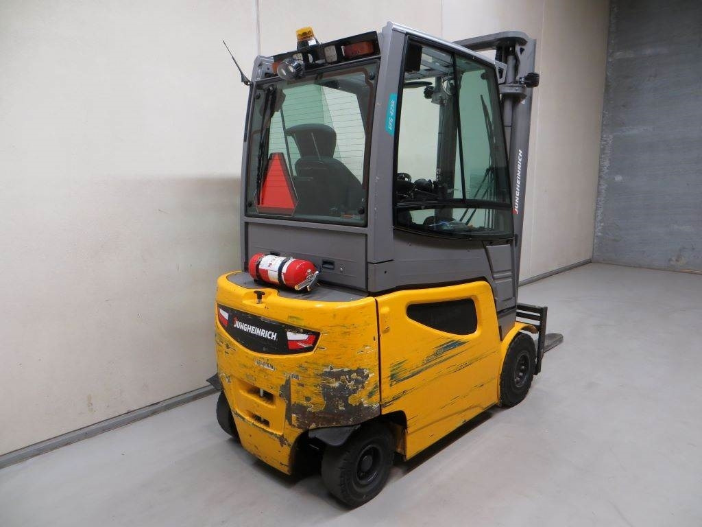 Jungheinrich EFG 425K - 电动叉车:图4 Jungheinrich EFG 425K - 电动叉车:图4